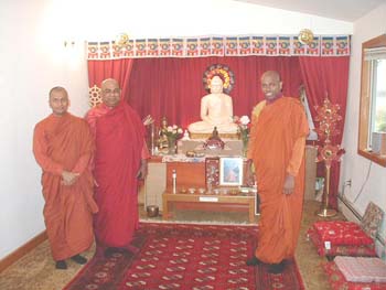 2007 Katina at K indaratana thero's temple.jpg